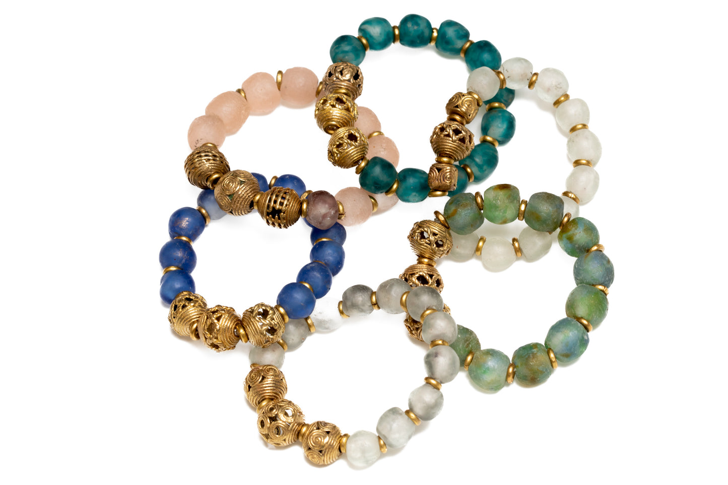 Armband GAZI glaspärlor mässingskulor rosa återbruk