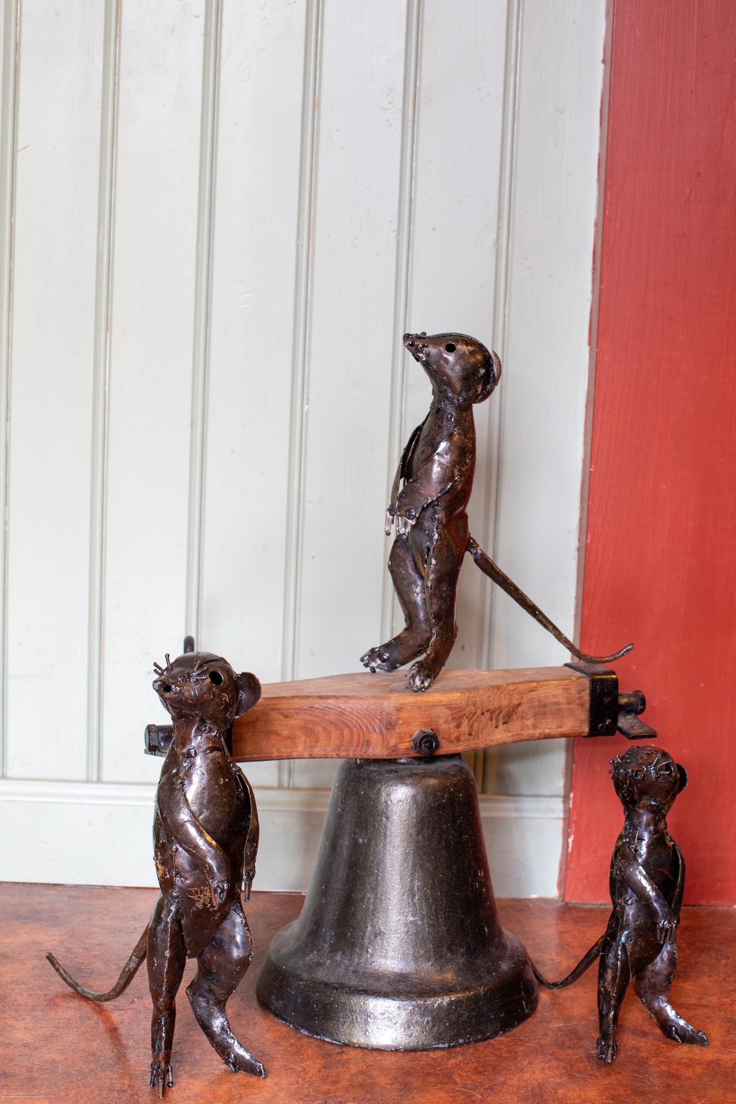 Brun SURIKAT 23 cm återbruk