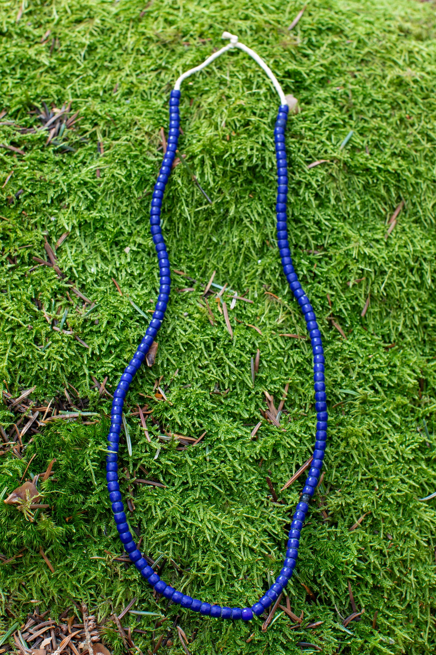 Blått turkanahalsband