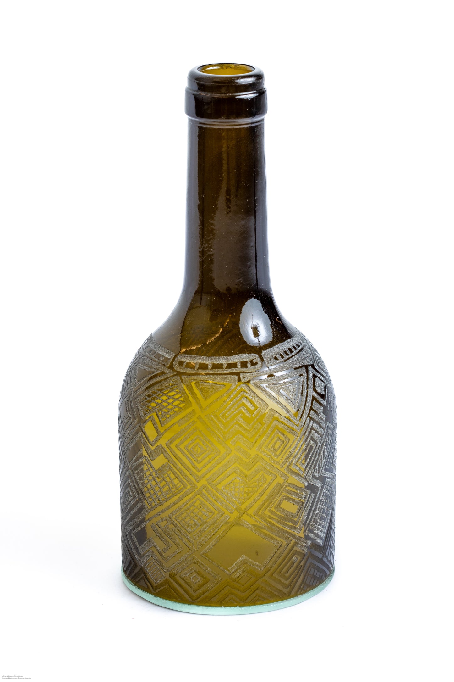 Handgraverad värmeljuslykta 20 cm kuba brun