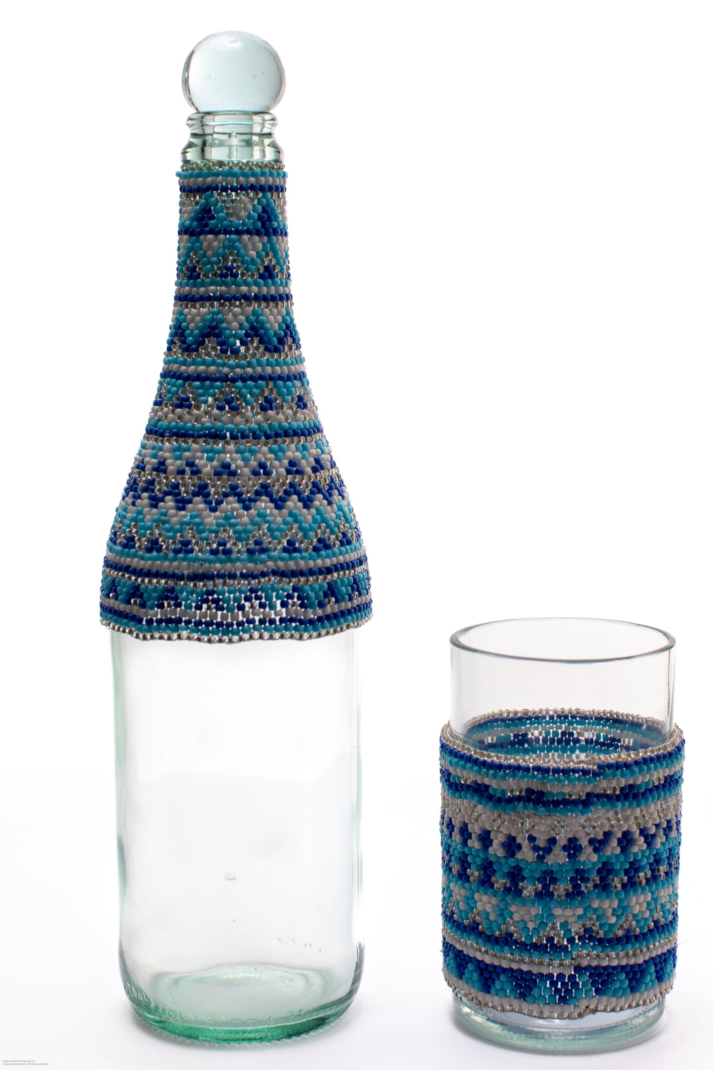 Pärlbroderad flaska 15 cm ljusblå