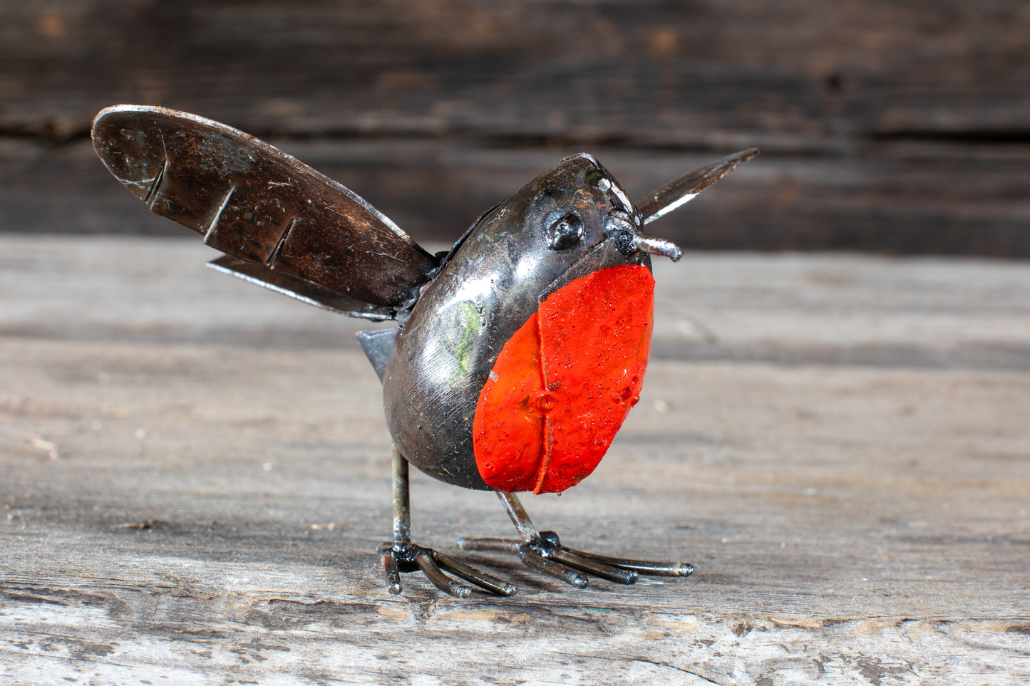 Flygande röd fågel ROBIN 15 cm återbruk