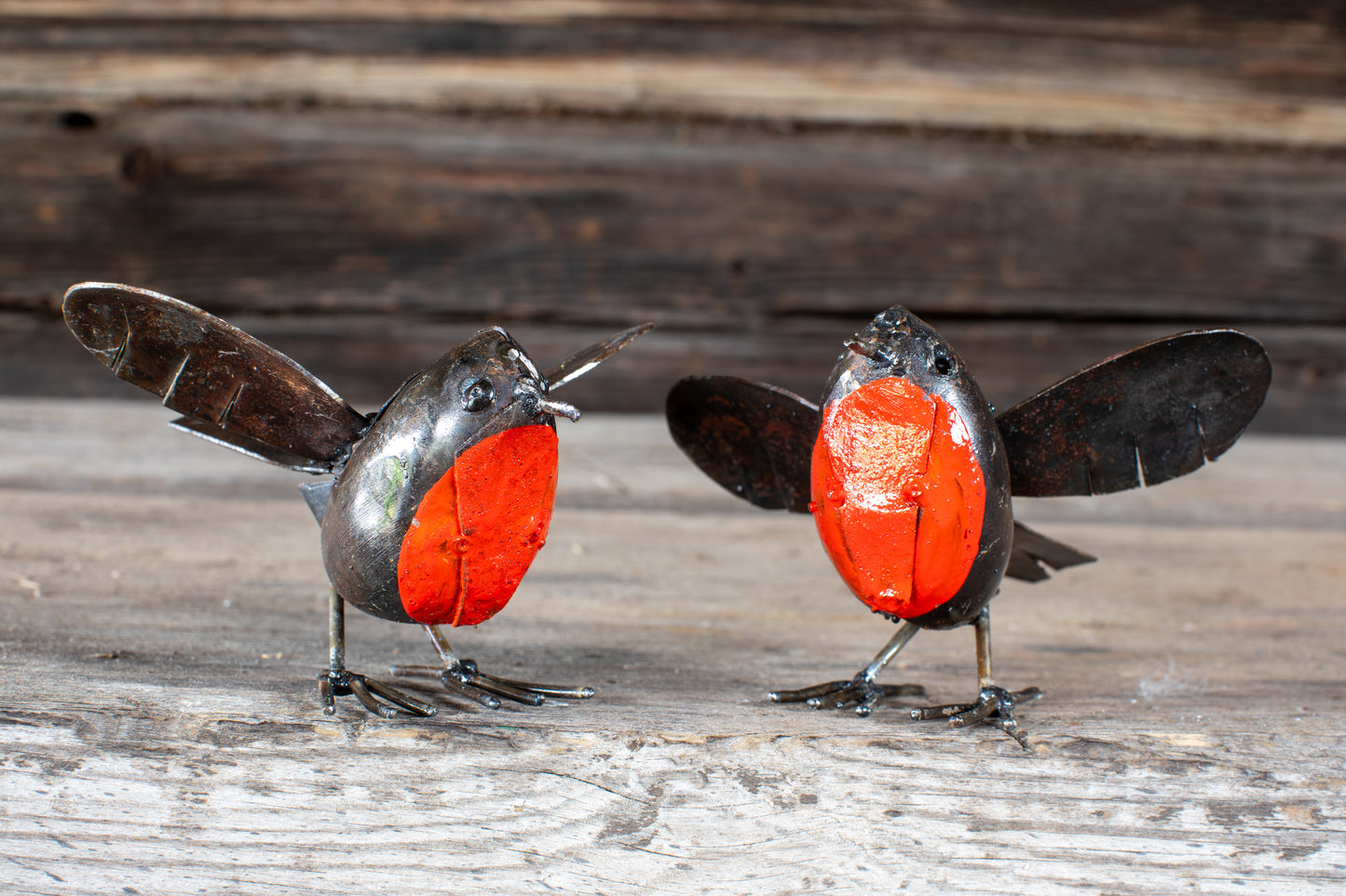 Flygande röd fågel ROBIN 15 cm återbruk