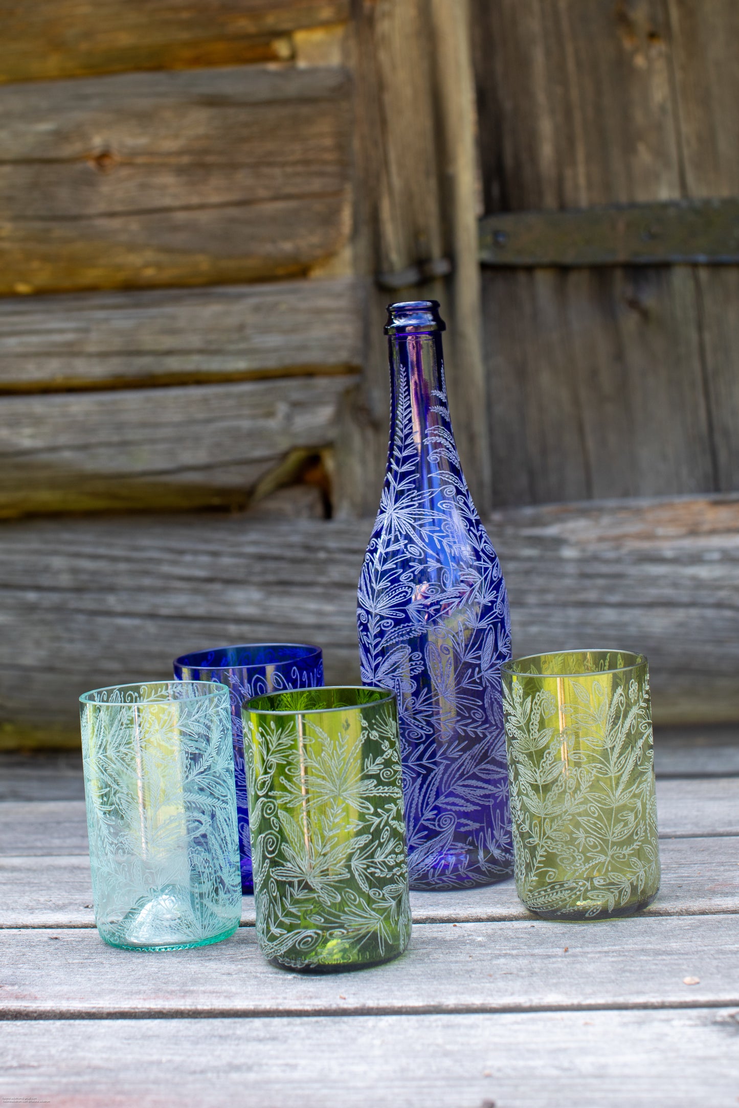 Handgraverad glasvas floral